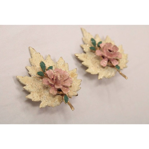 Vintage Pink Roses on Leaves Clip On Earrings 1950s Glitter Sparkles MCM - Picture 2 of 6
